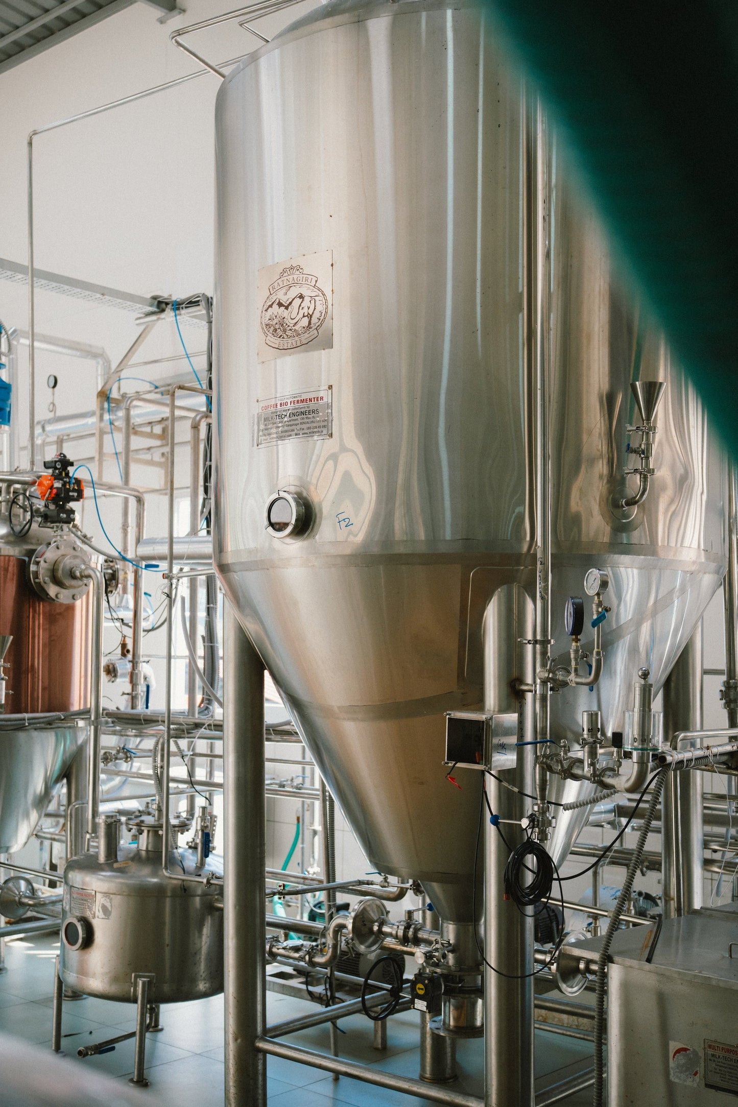 Ratnagiri Dark Room Honey